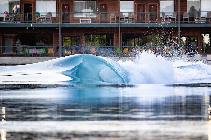 Waves in Waco Wave Pool